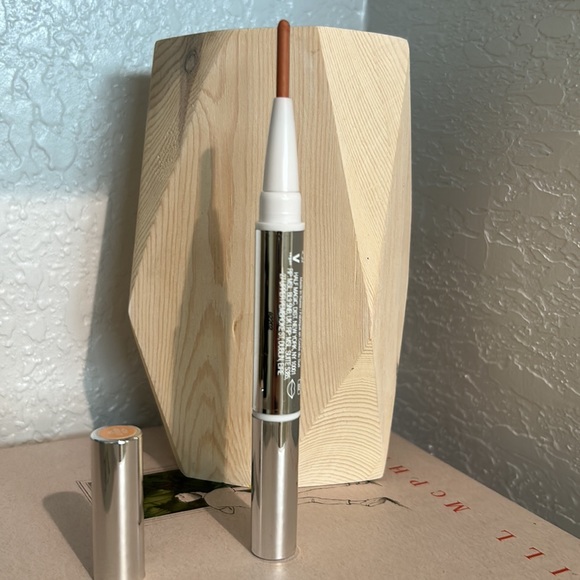 Half Magic Lip Liner - Picture 3 of 3